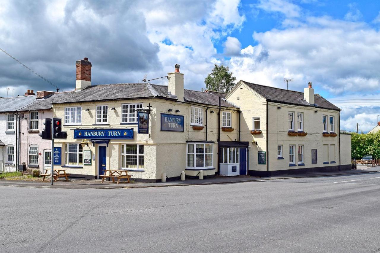 Hanbury Turn Inn